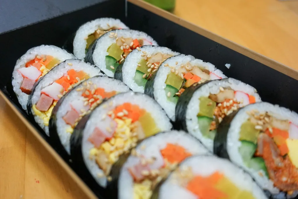 kimbab, vegetable gimbap, lunch